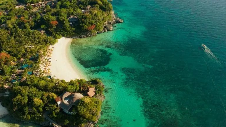 Best Time To Visit Boracay In 2024: The Ultimate Guide!
