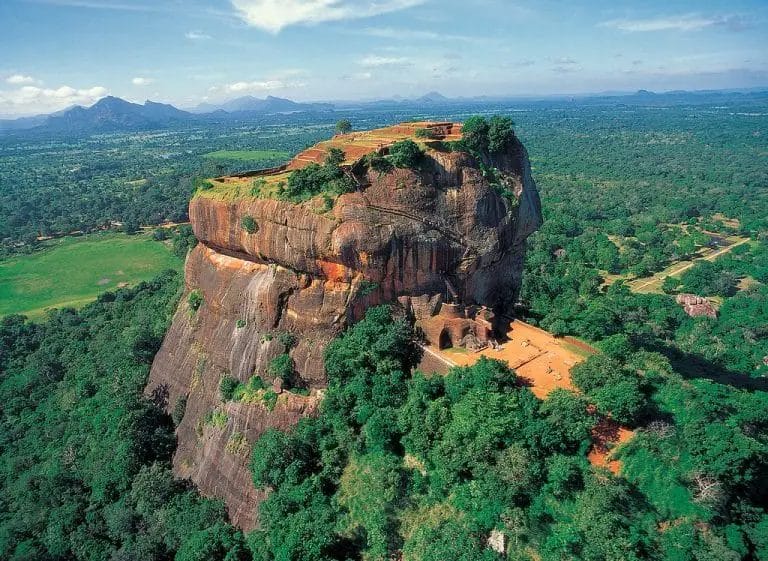 Worst Time to Visit Sri Lanka In 2024: Avoid This Mistake!