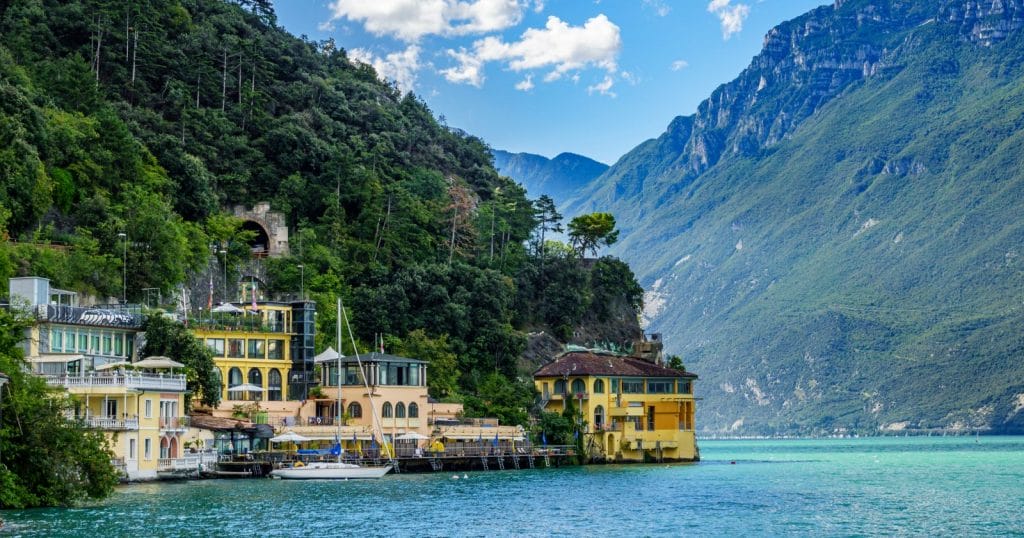 How To Get From Bergamo Airport To Lake Garda?
